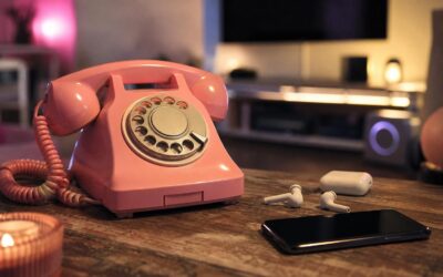Téléphone rose : pourquoi ce fantasme continue de séduire à l’ère du numérique