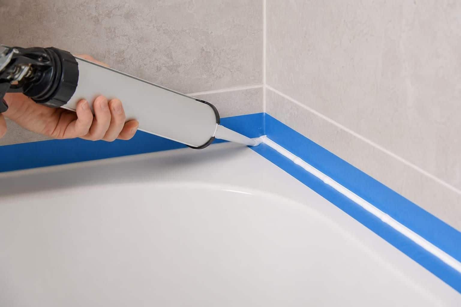 découvrez comment remplacer facilement un joint en silicone noirci autour de votre baignoire grâce à nos conseils pratiques et étapes détaillées pour un résultat propre et durable.